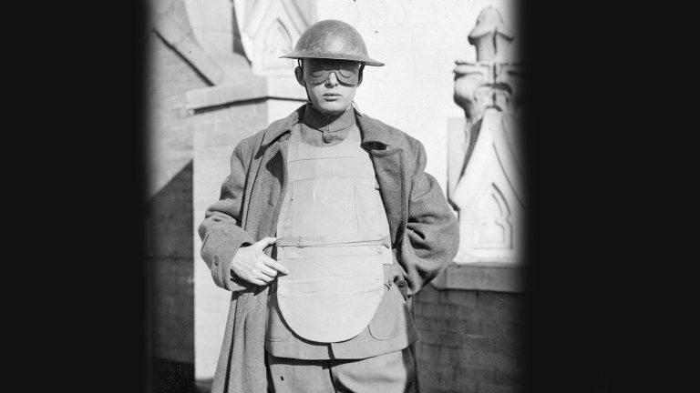 WWI Body Armor: Plate Mail in the Trenches