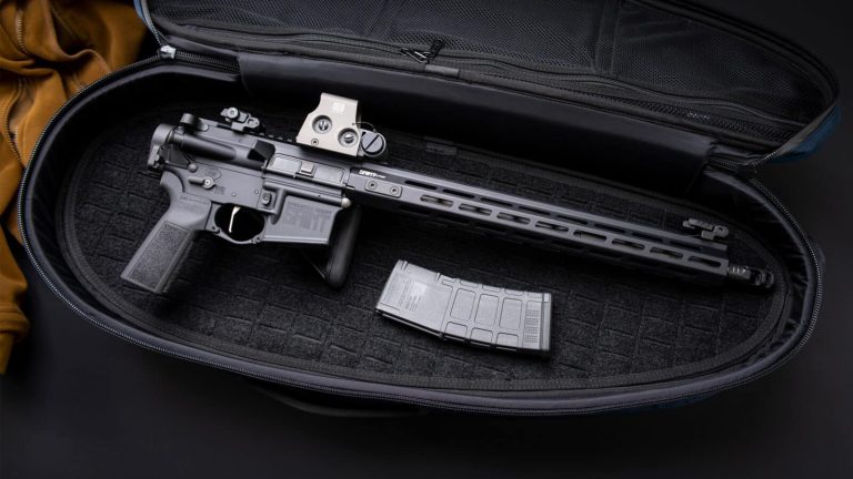 Review: SAINT Victor with Law Tactical Folder 