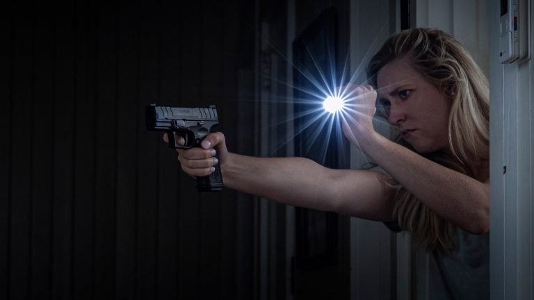 Why You Need a Good Tactical Flashlight