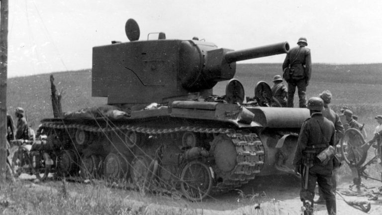KV-2 — The Soviet Union’s Red Colossus