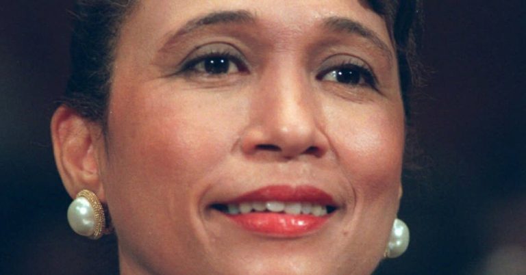Alexis Herman, First Black Secretary of Labor, Dies at 77