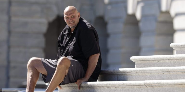 Fetterman, GOP Kill Bill to Block Venezuela Drug Boat Strikes
